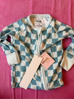 Blush Lotus Checkered Zippy